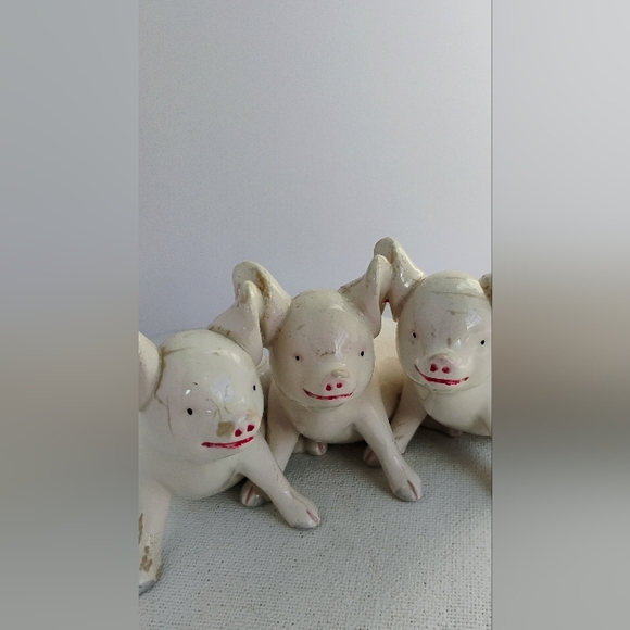 Vintage 3 Piggies Porcelain Figurine Handcrafted In Italy Signed 6 3/4" long L-3 - Picture 2 of 11